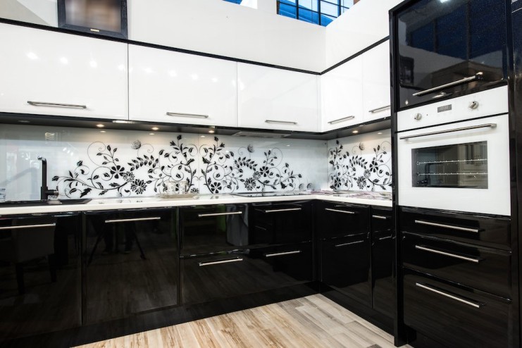tuxedo-cabinets-monochrome-kitchen